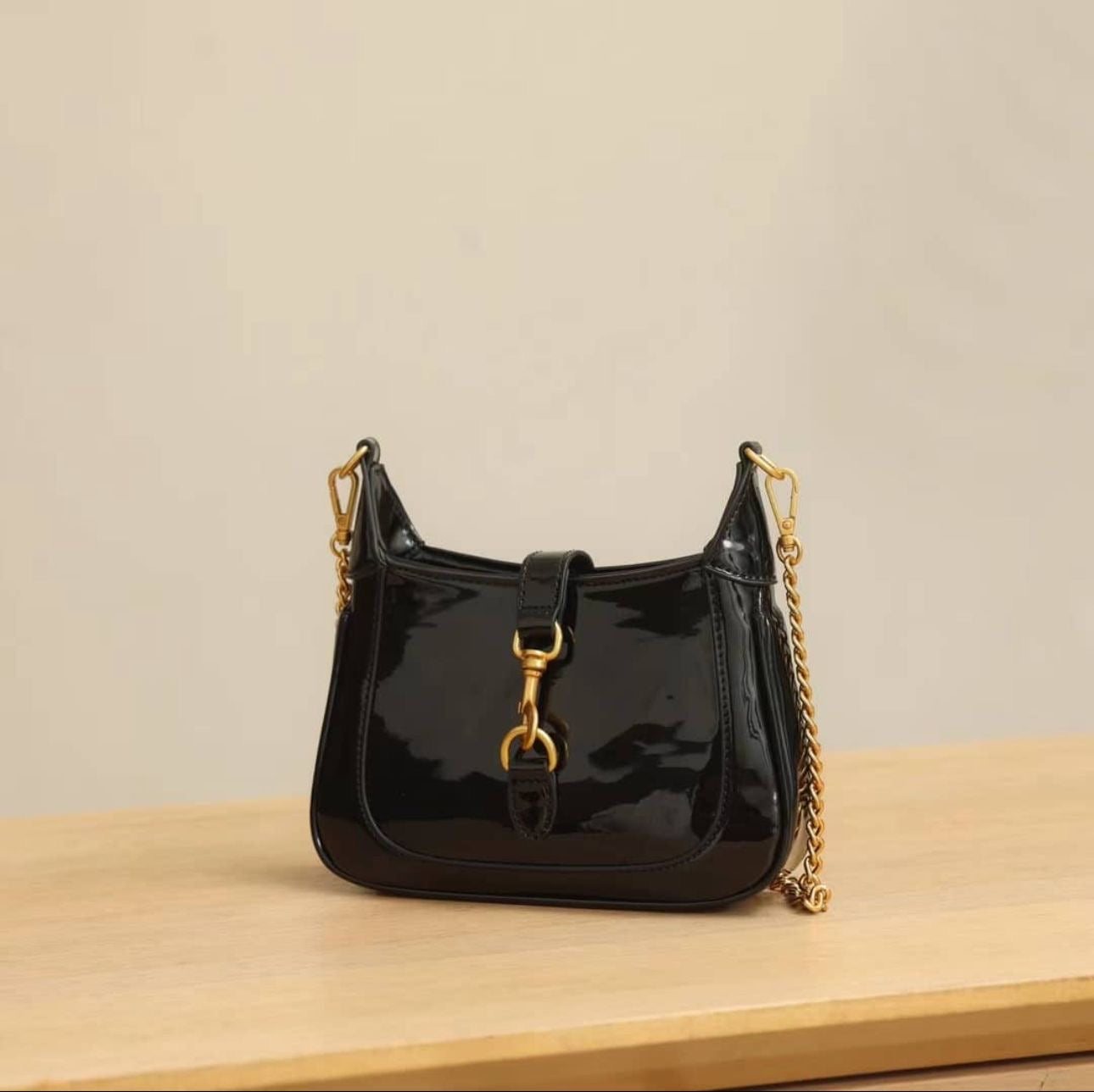 Half moon bag Pre order (15-20 days )