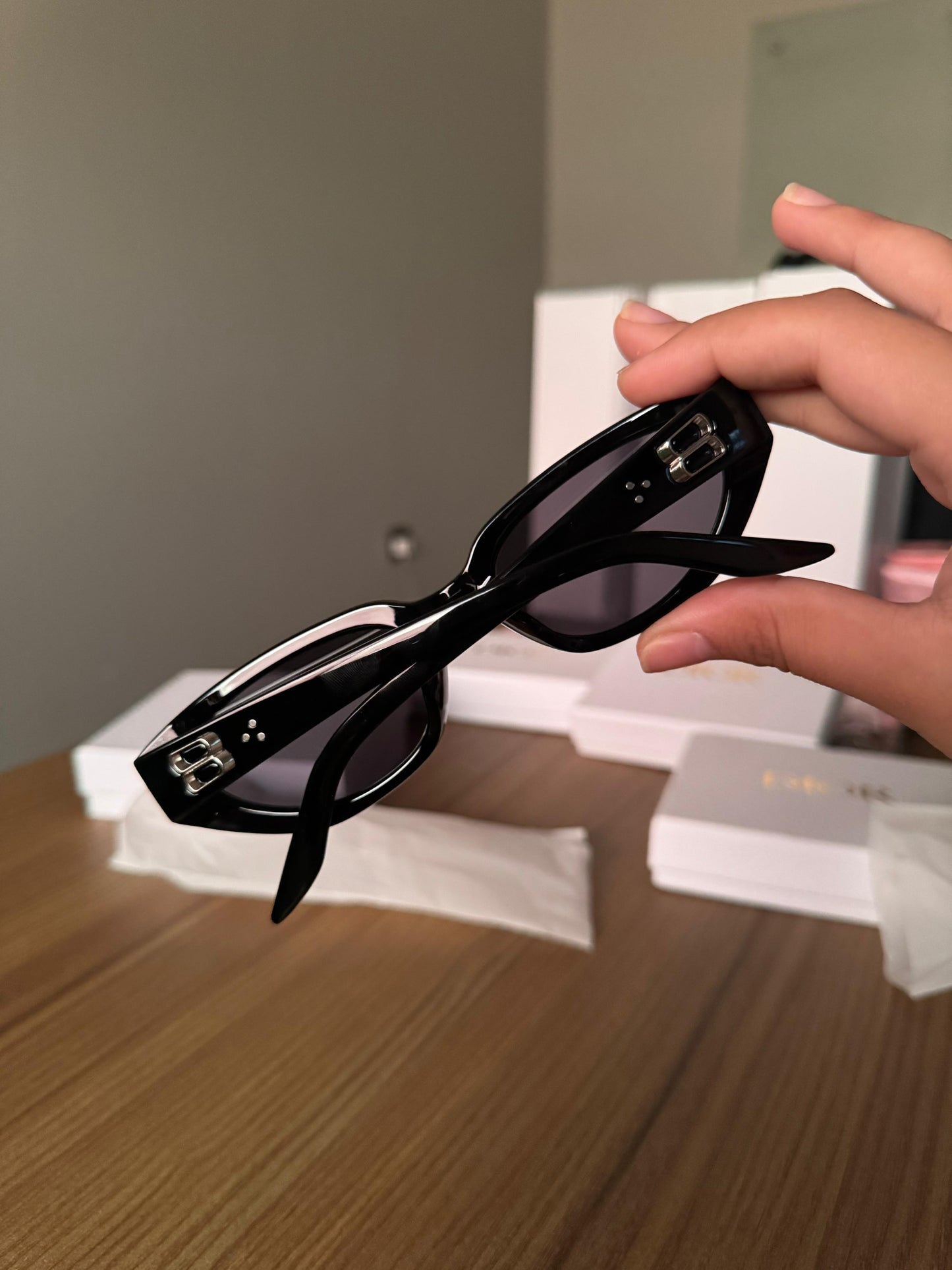 Gentle Monster Cat-Eye Sunglasses