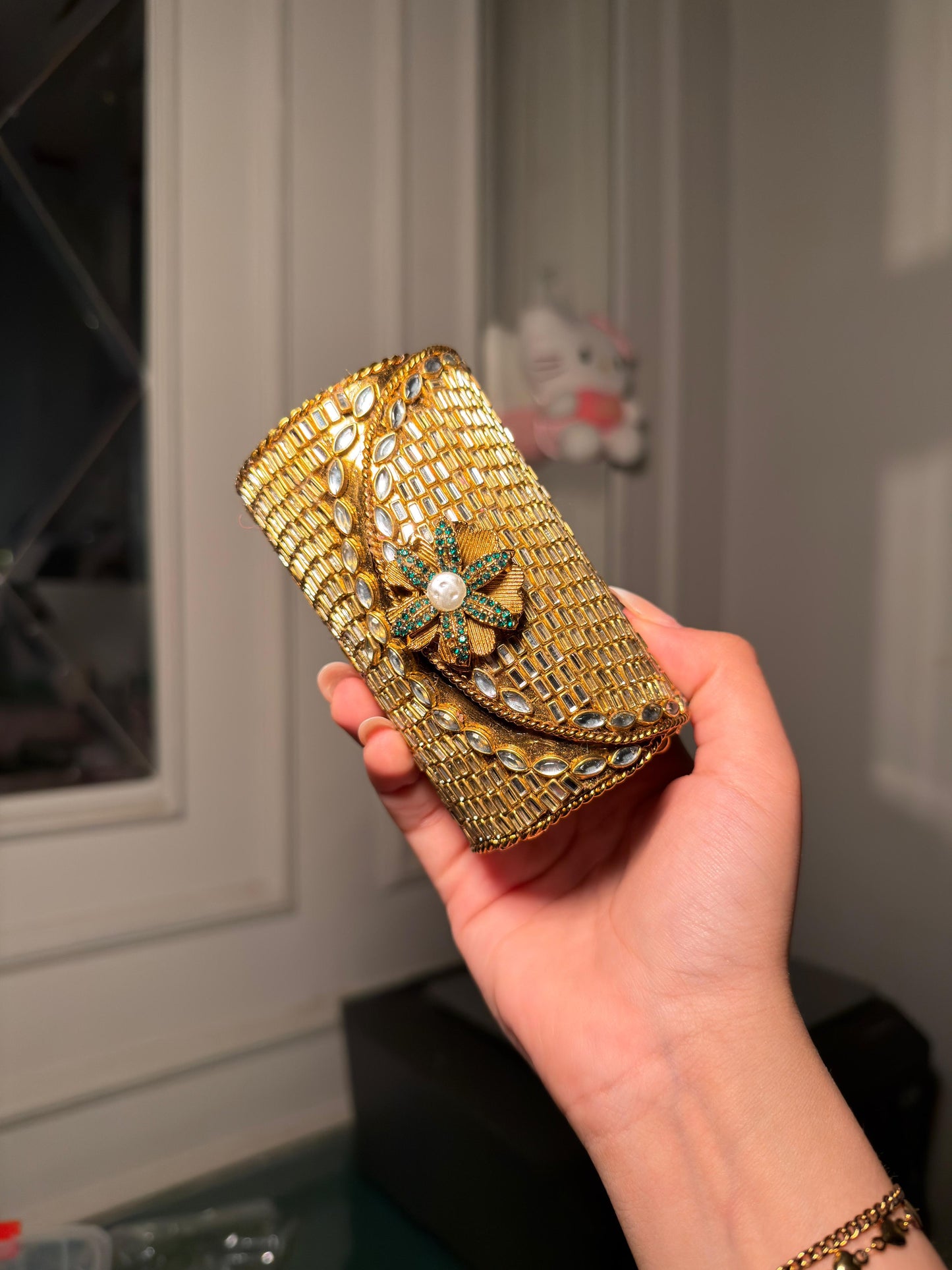 Golden Kundan Flower Clutch