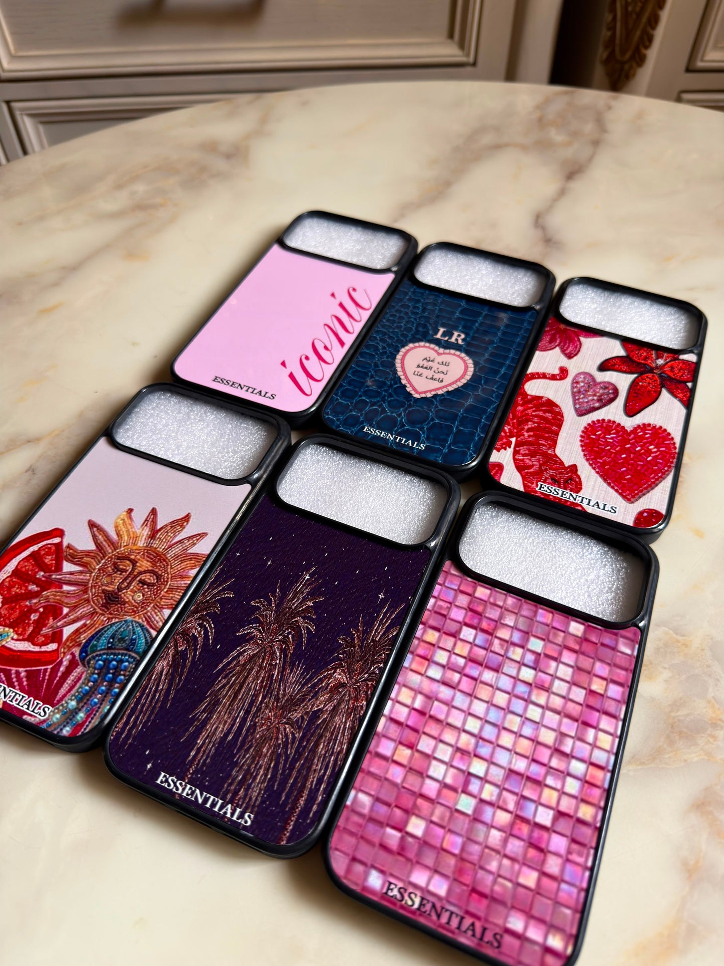 Iconic Romance Collection-iPhone 17 Pro Max