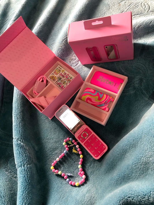 Barbie flip phone set in hot pink (IMMEDIATE DELIVERY AVAILABLE) (WHOLE PAYMENT WILL BE DONE ADVANCED)