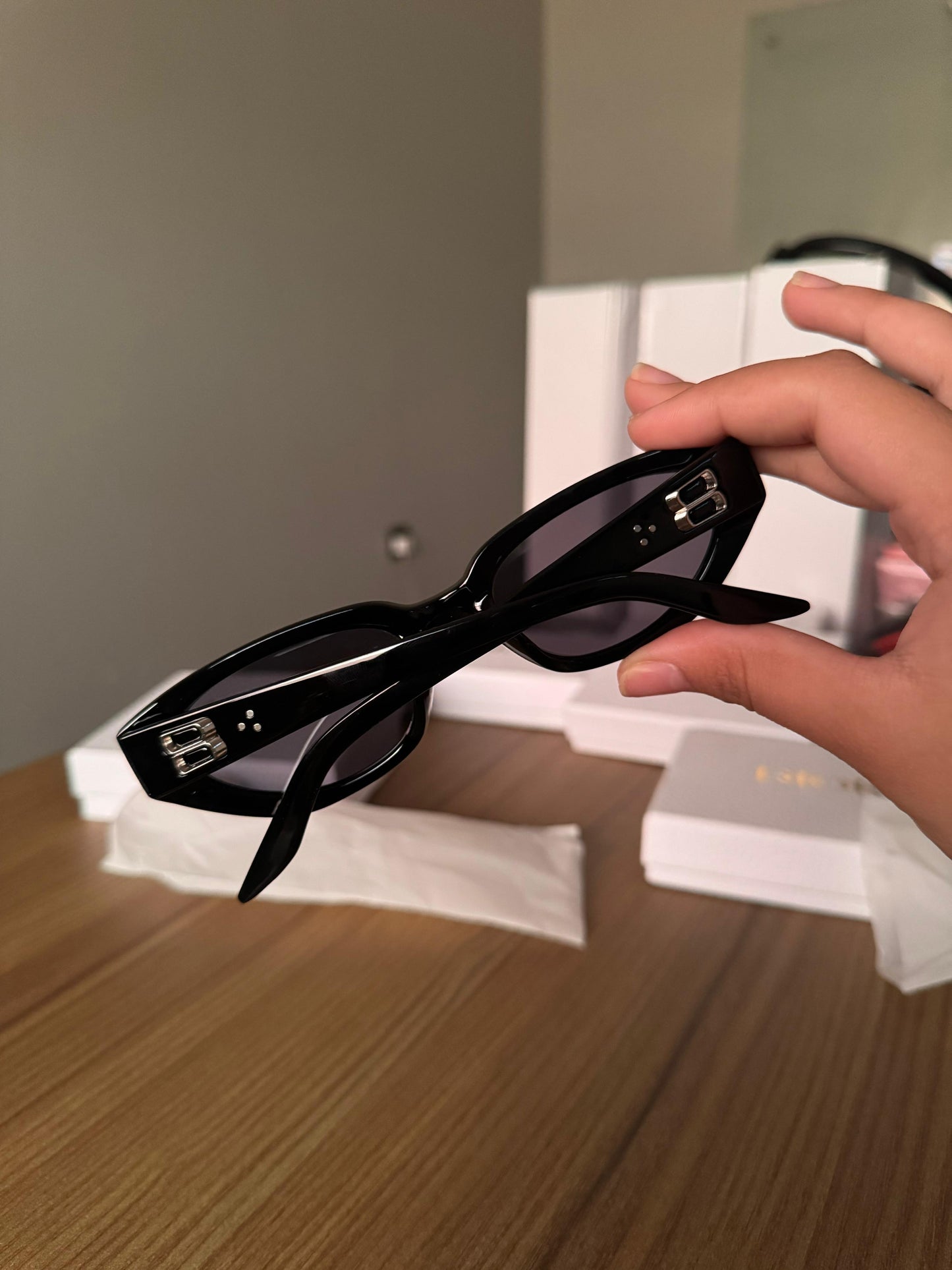 Gentle Monster Cat-Eye Sunglasses