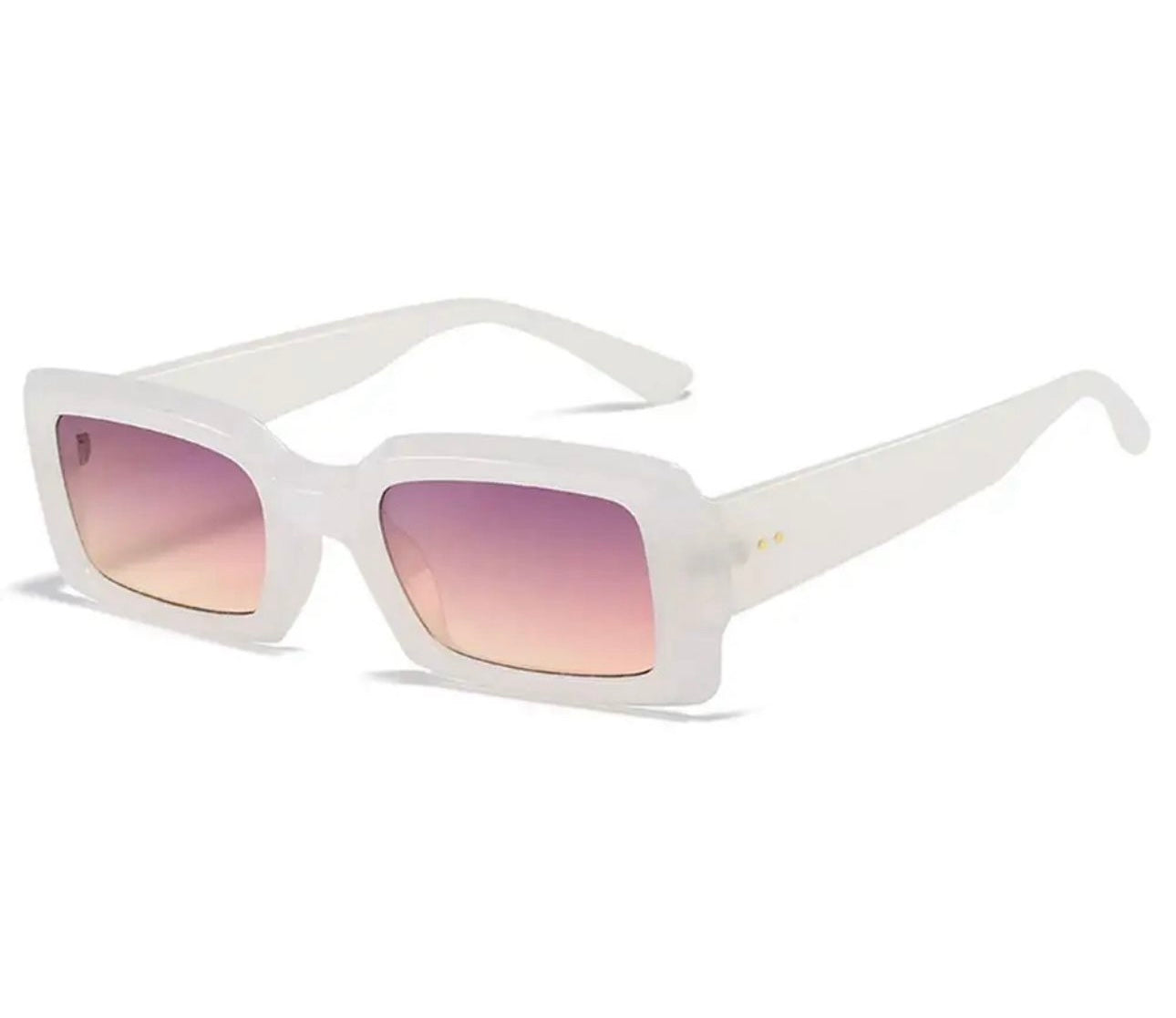 Toxique evening white sunnies