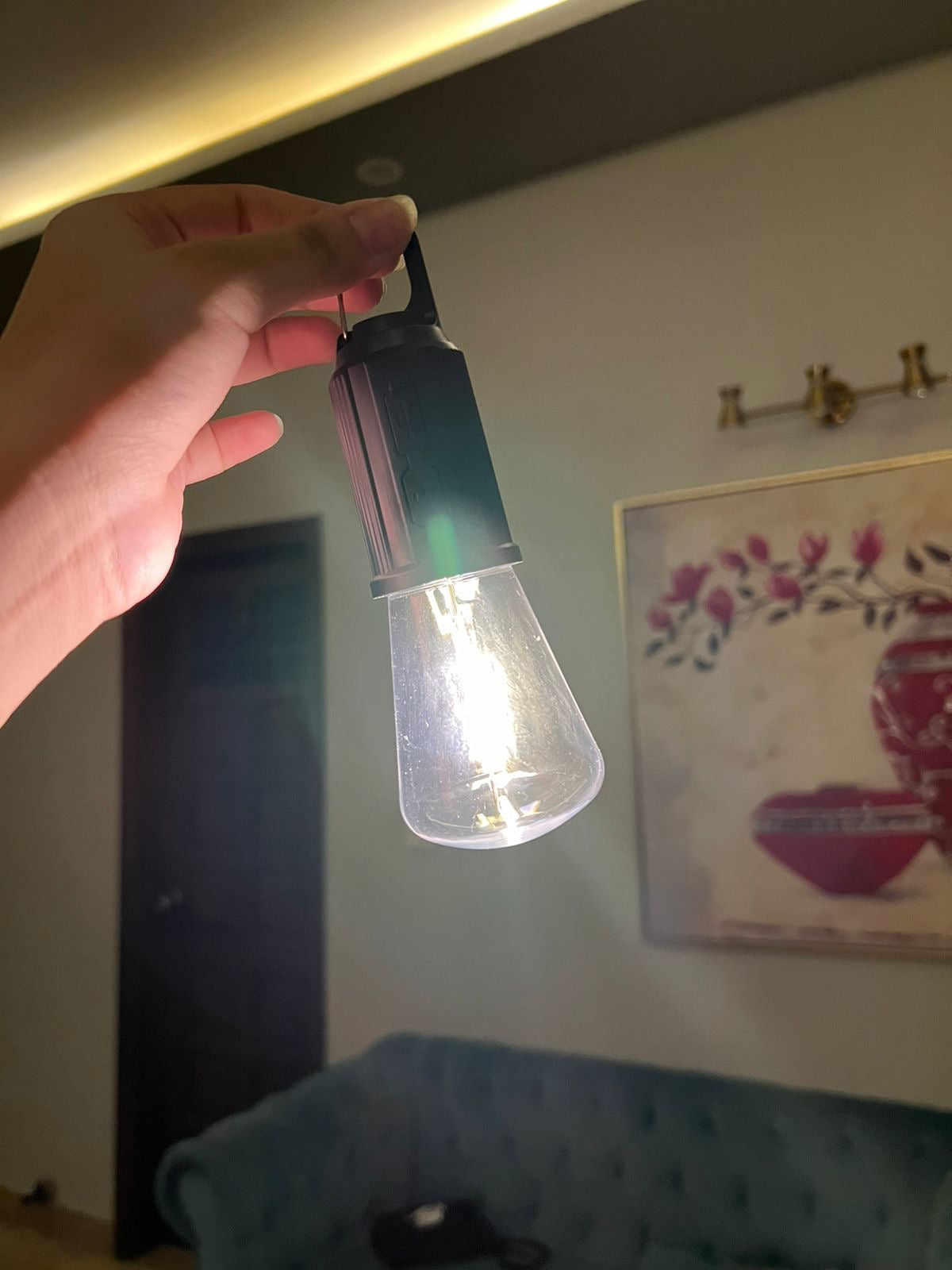 Rechargeable bulb