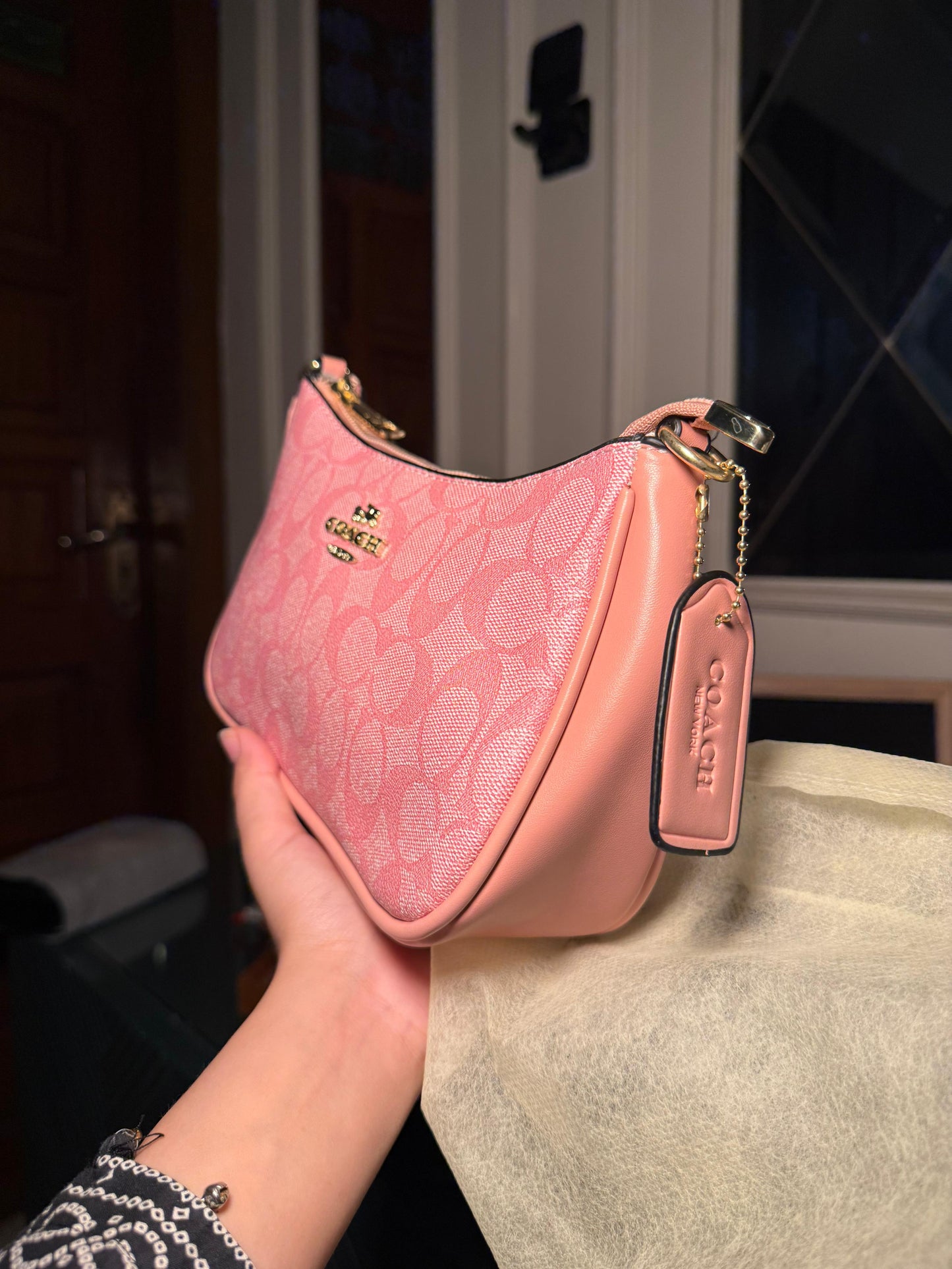 Pink Coach shoulder bag(WITH DUST BAG BUT WITHOUT BOX) (IMMEDIATE DELIVERY AVAILABLE)