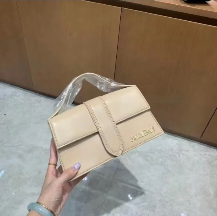 Jacquemus hand bag (pre order)