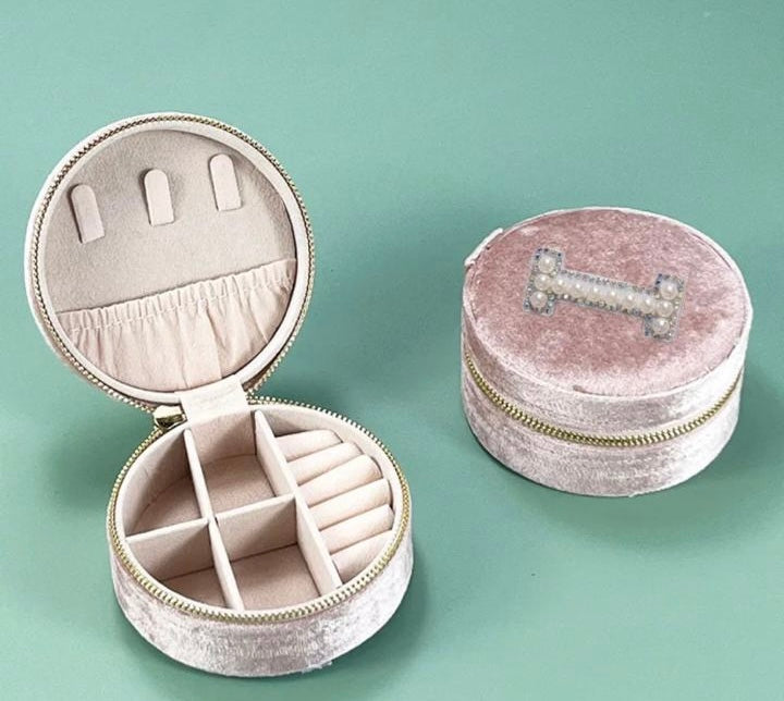 Round jewelry velvet organizer with initial