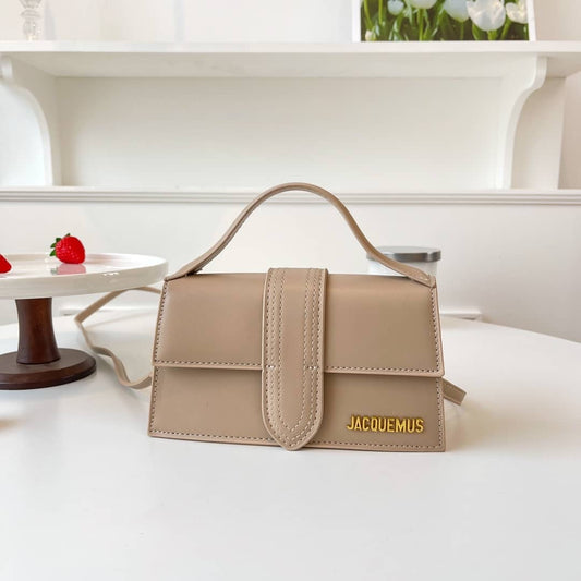 Beige Jacquemus hand bag (in stock)