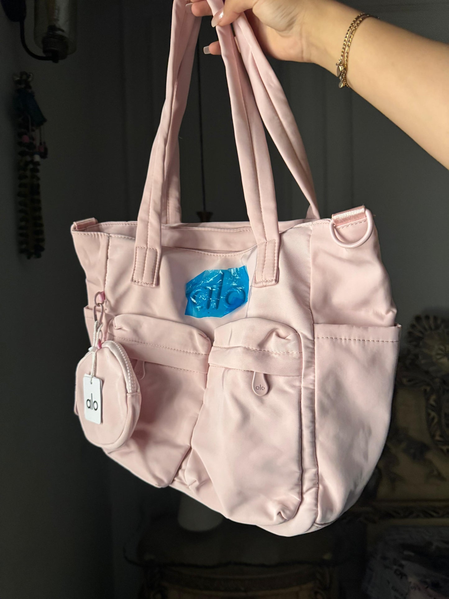 Alo yoga iconic shopper tote bag with long strap (with entire box packaging)