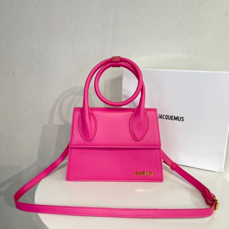 Mini Jacquemus hand bag (pre order)