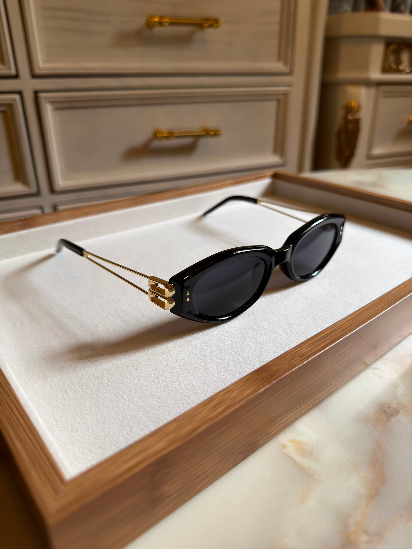 Gentle Monster Noir Oval Sunglasses