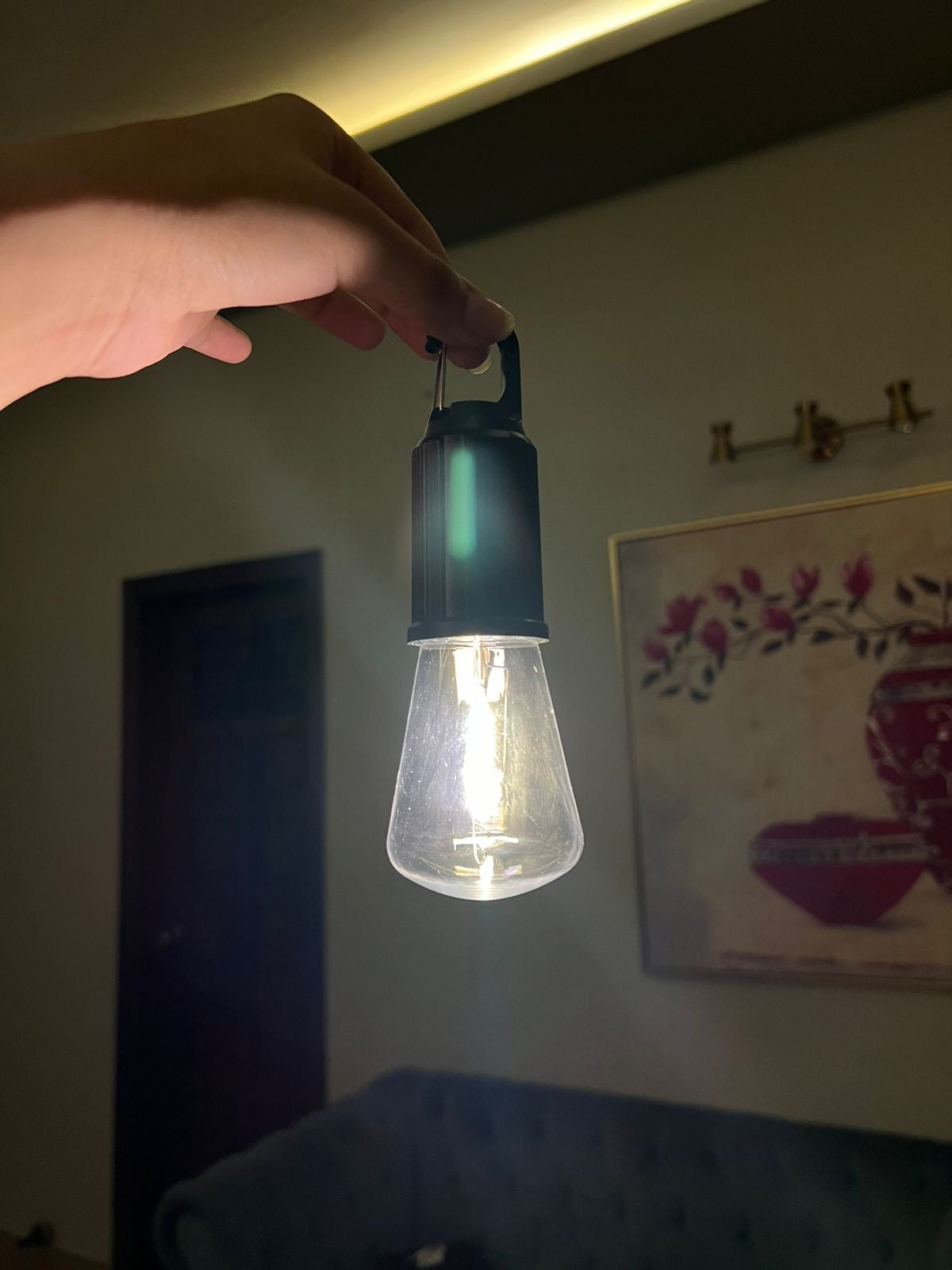 Rechargeable bulb