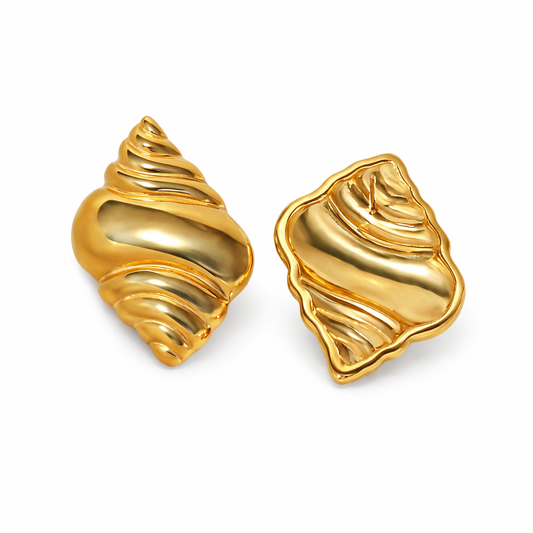 Croissant studs