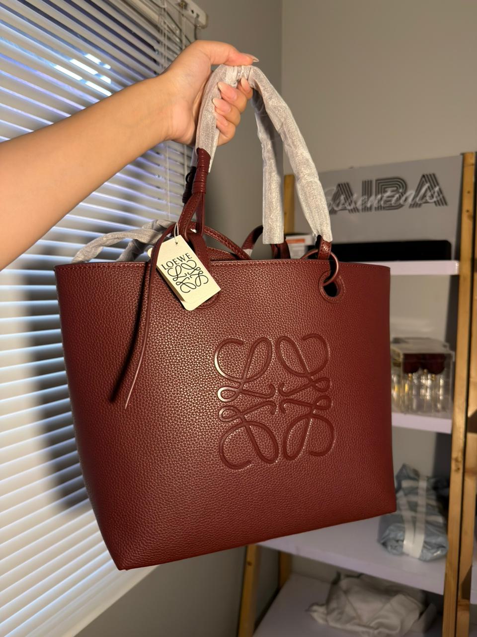 Loewe Tote Bag (Entire Box Packaging)