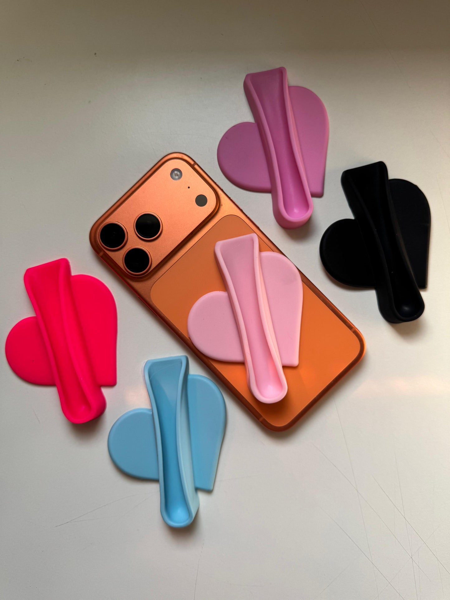 Heart Hug Holder – for the heart shape