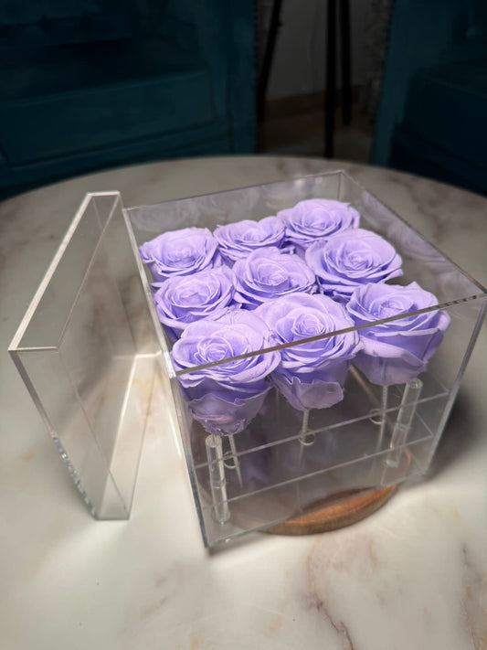 Box of 9 light purple preserved roses