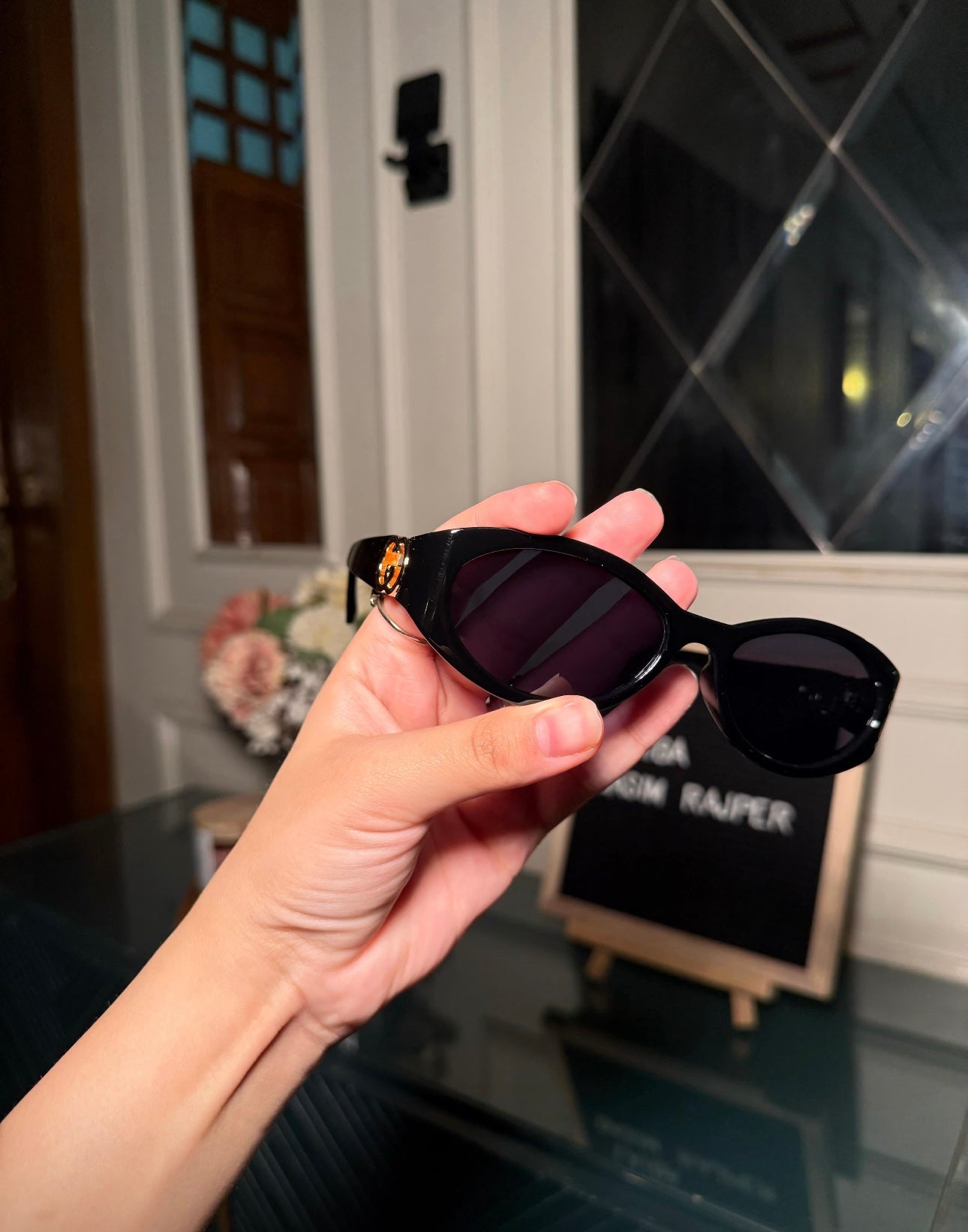 GUCCI PLASTIC FRAME GLASSES