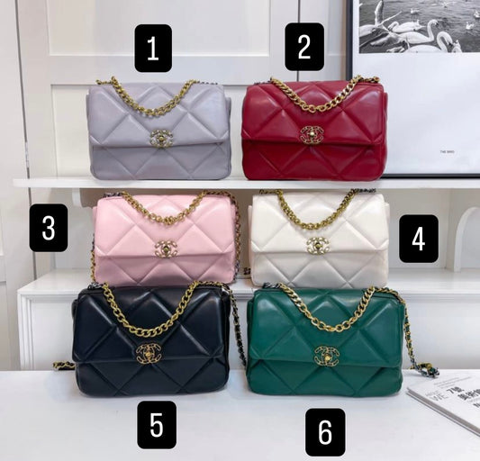 Chanel shoulder bag delivery time (15-20 days)