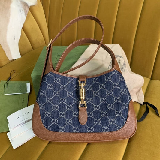 Gucci shoulder bag (available for immediate delivery)