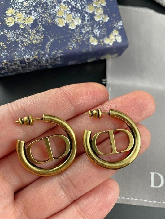 Plain Golden Dior hoops (pre order)