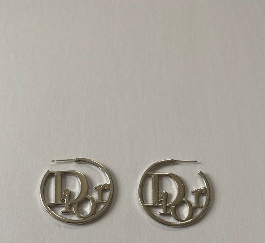 Dior plain hoops (pre order)