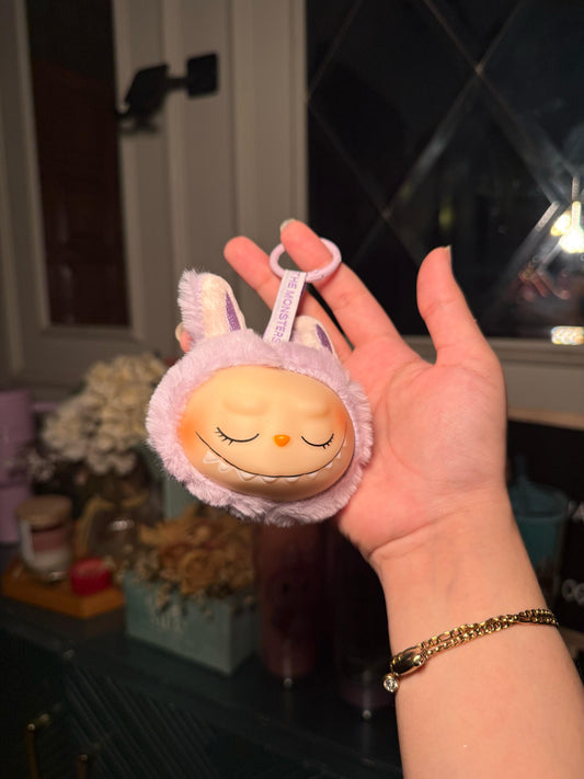 Lilac Teethe Labubu keychain charm (7 days delivery time)