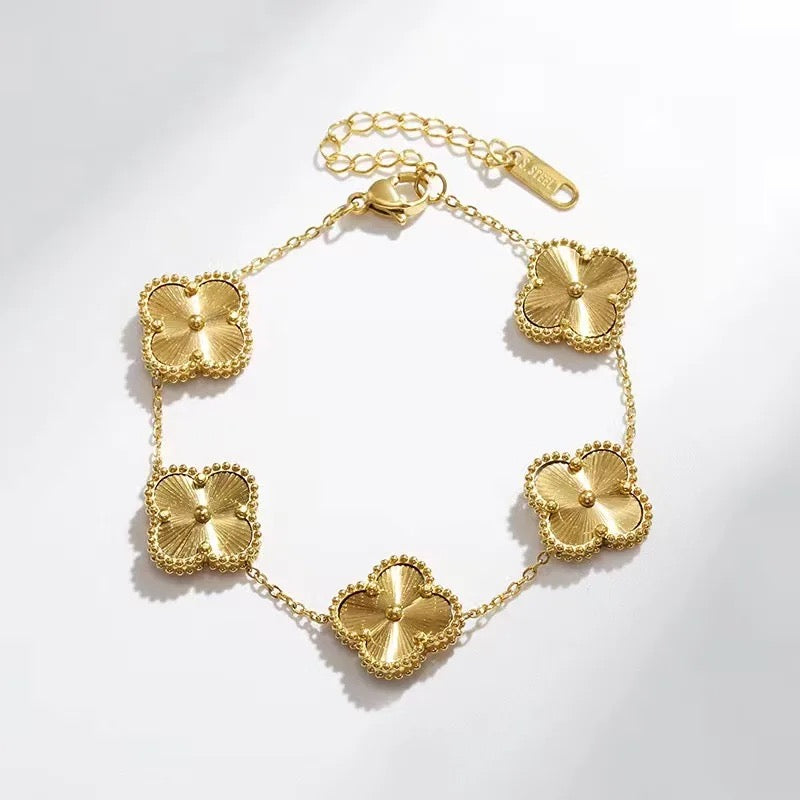 Gold clover Bracelet