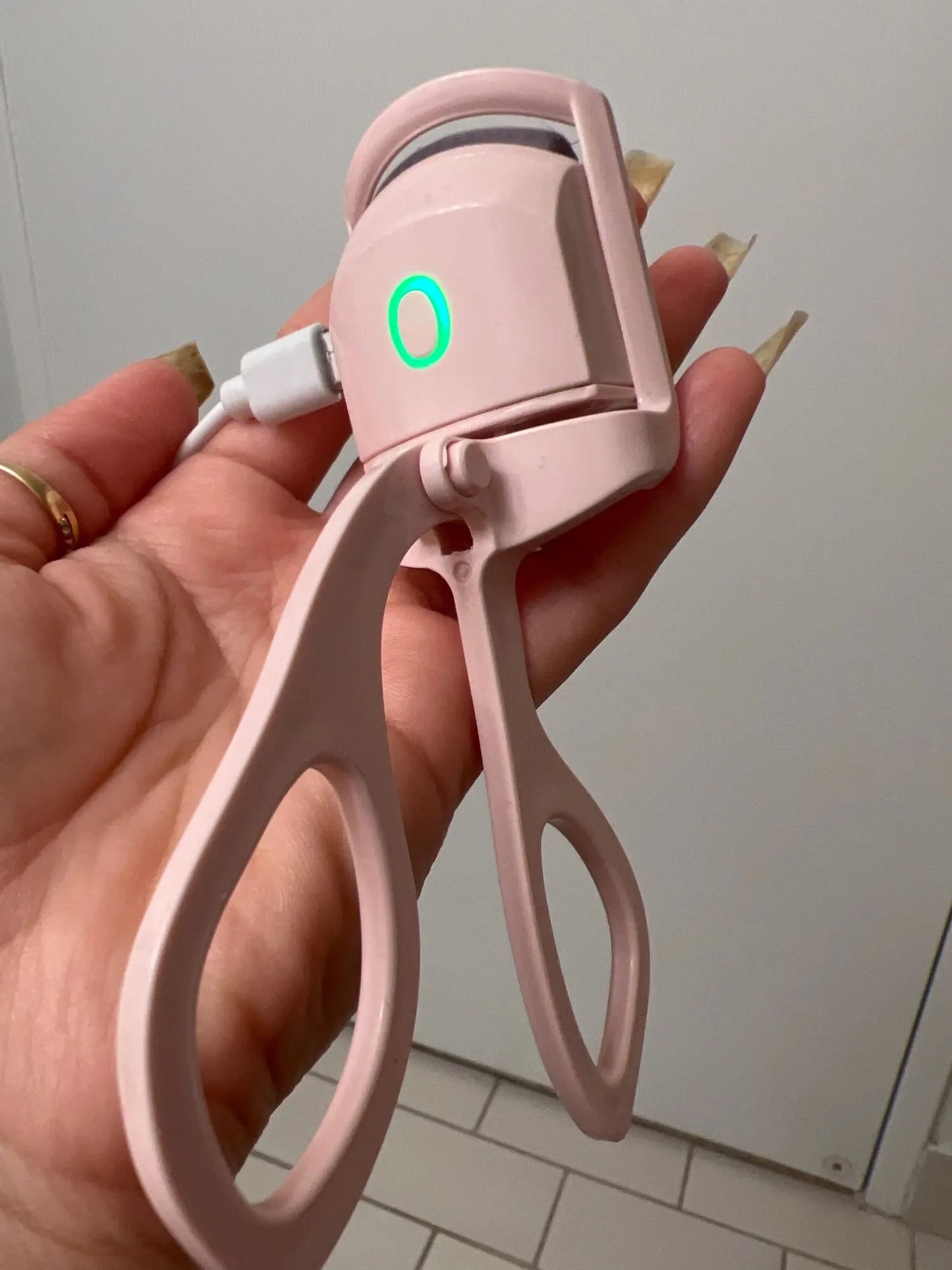 Electric eyelash curler🕊️