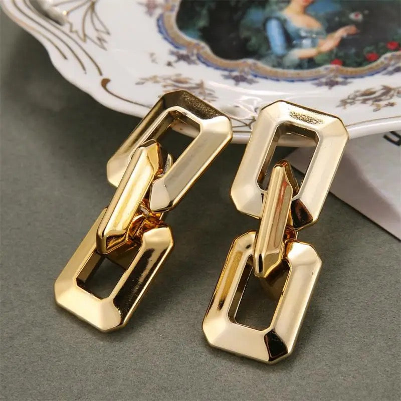 Vintage Irregular Metal Earring