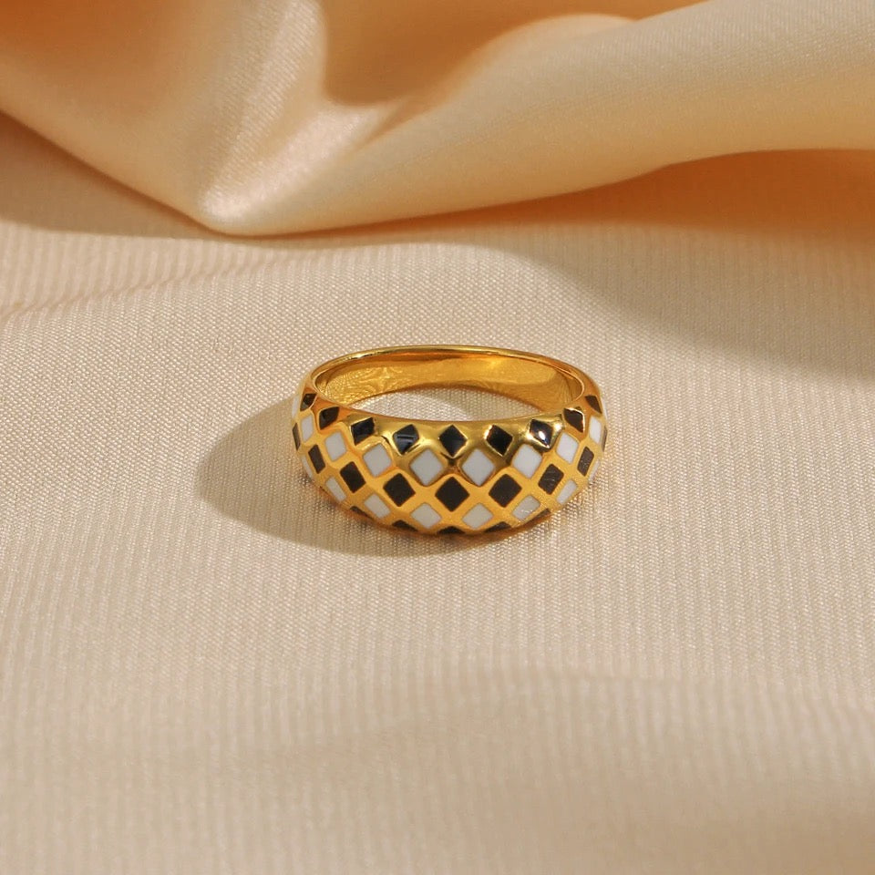 Rhombus Ring