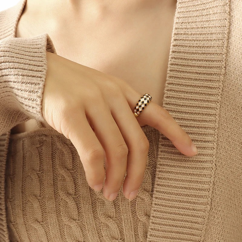 Rhombus Ring