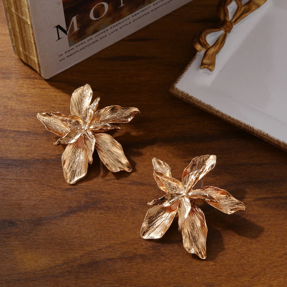 Vintage Metal Flower Earring