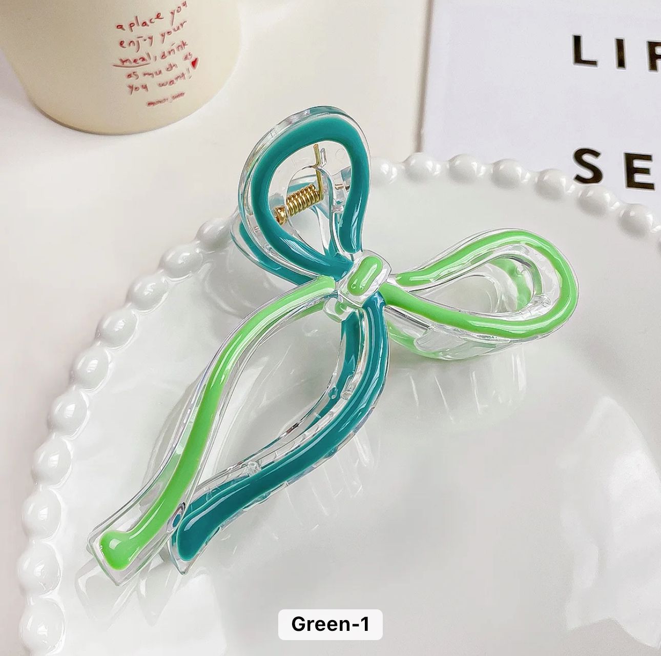 green hair clip