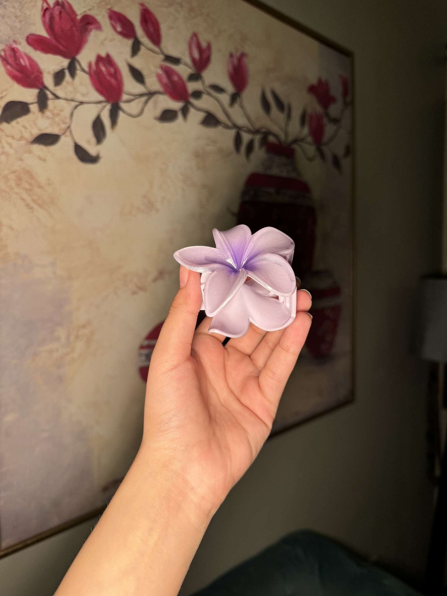 Light Purple Flower shape claw