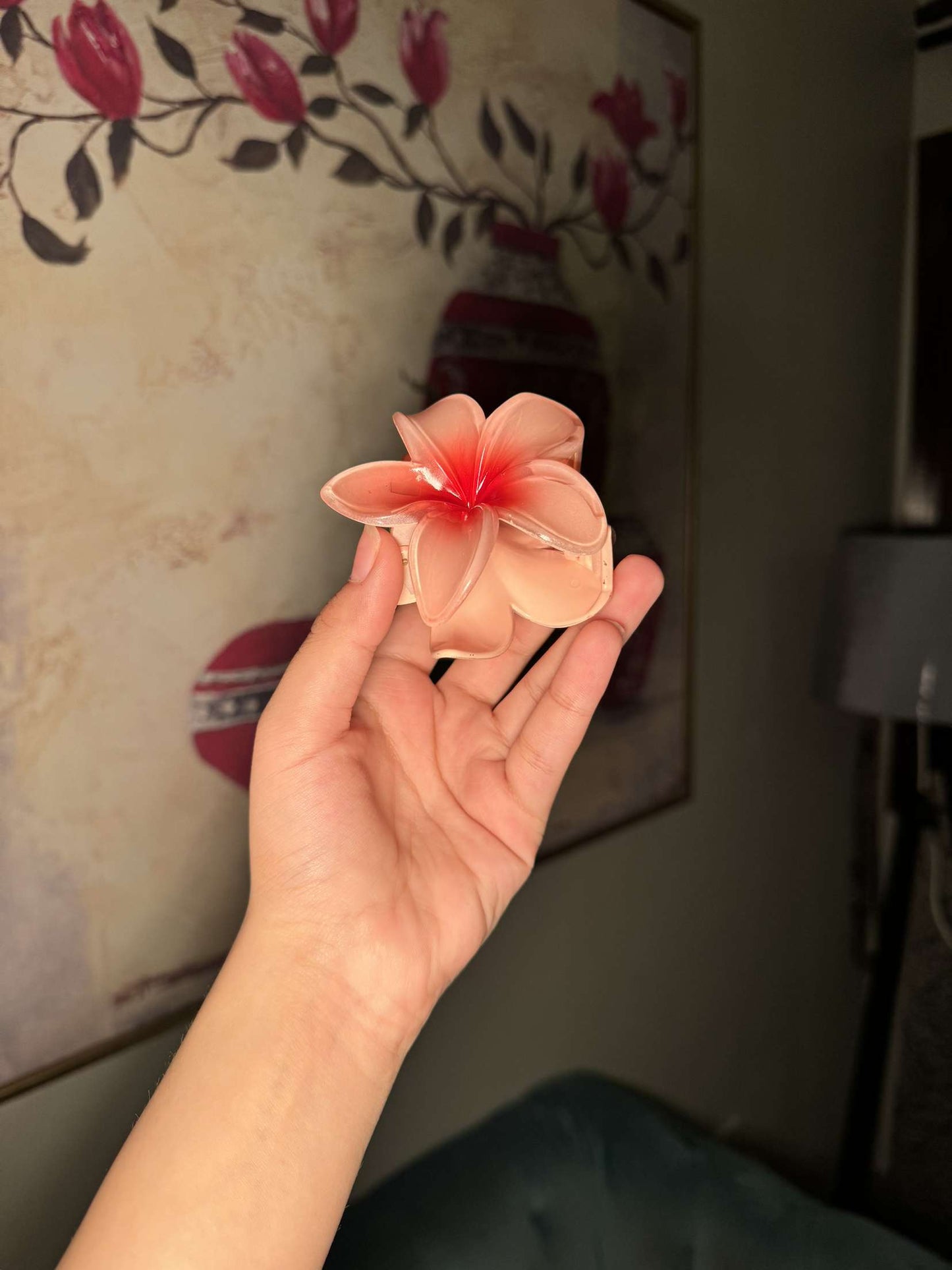 Pink Flower shape claw