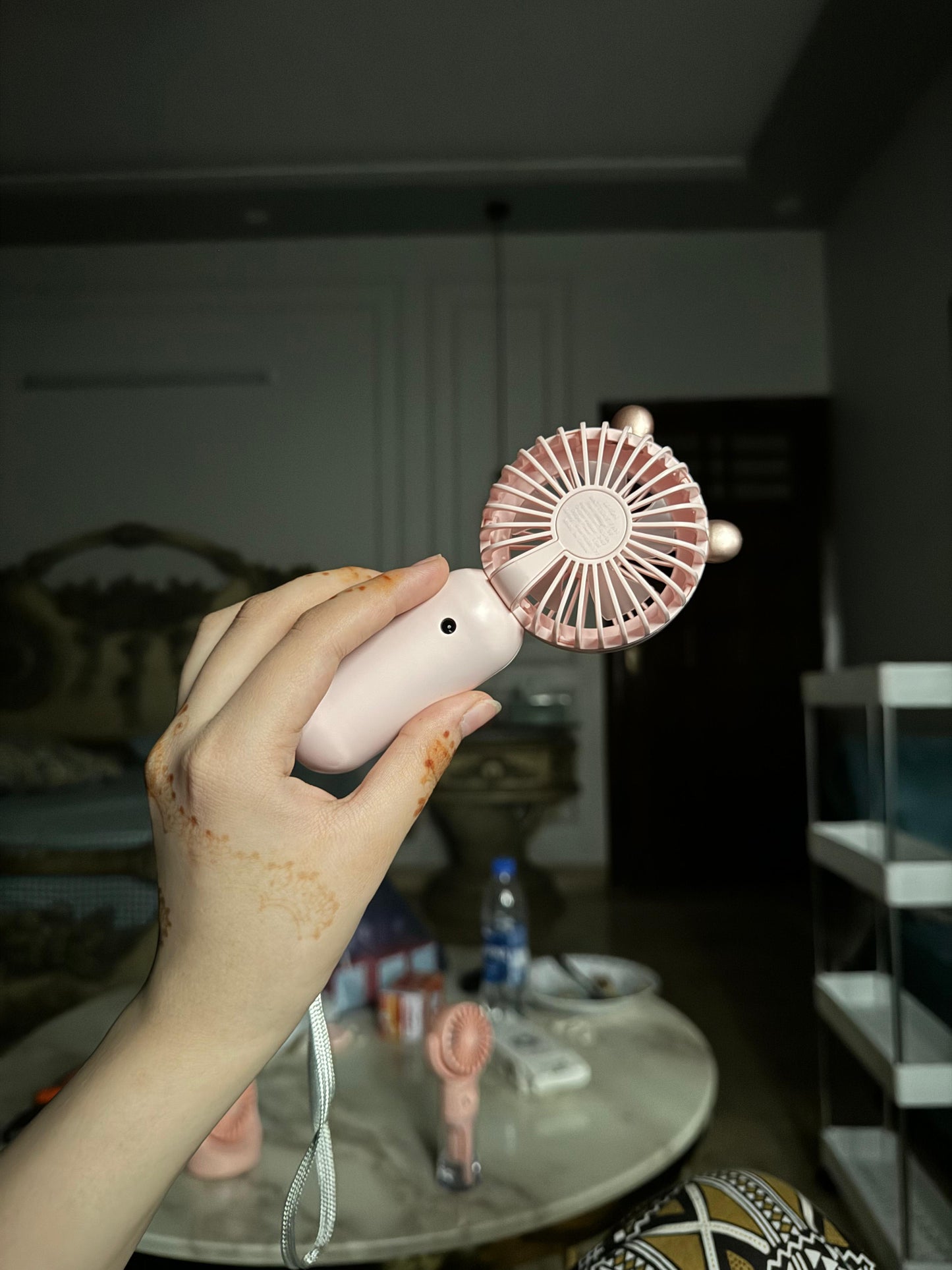 Breezy mini handheld fan with light F2